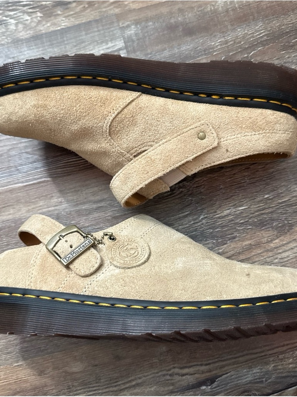 NWOT Dr. Martens Beige Suede Casual Clog Strap Shoes